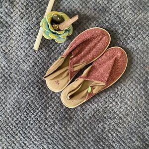 EUC Sanuk Slip On size 9